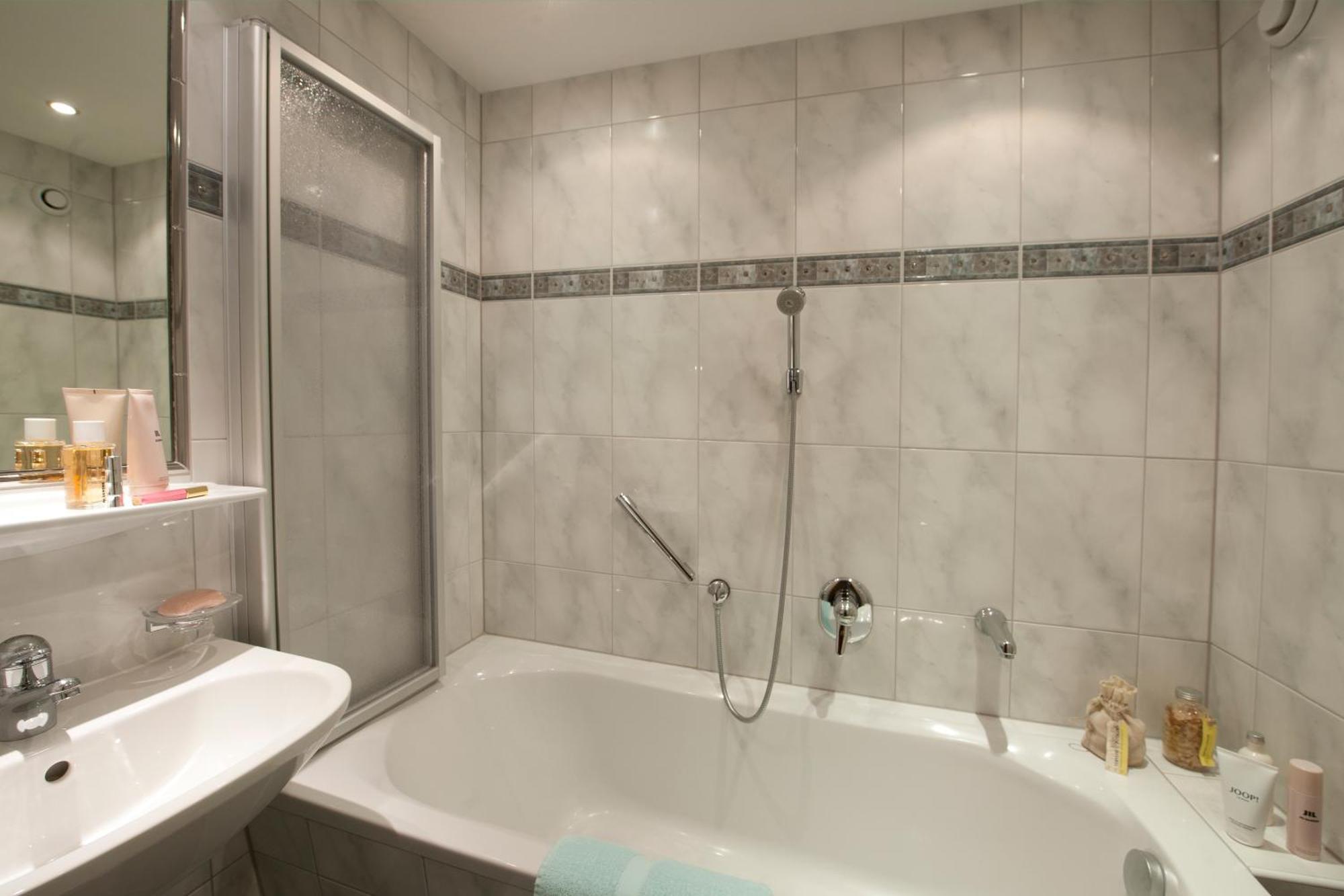 Antony 4* Ischgl